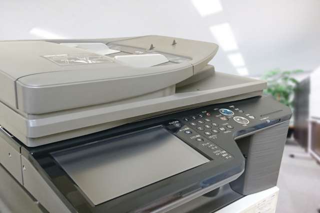 ビジネスホン、複合機、PCサーバー、セキュリティ機器などのOA機器販売事業